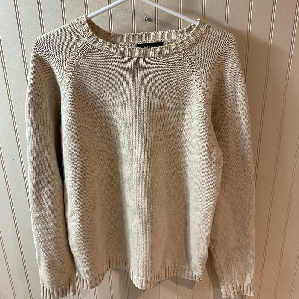 Men’s cream sweater. Great condition, worn only a couple of times.